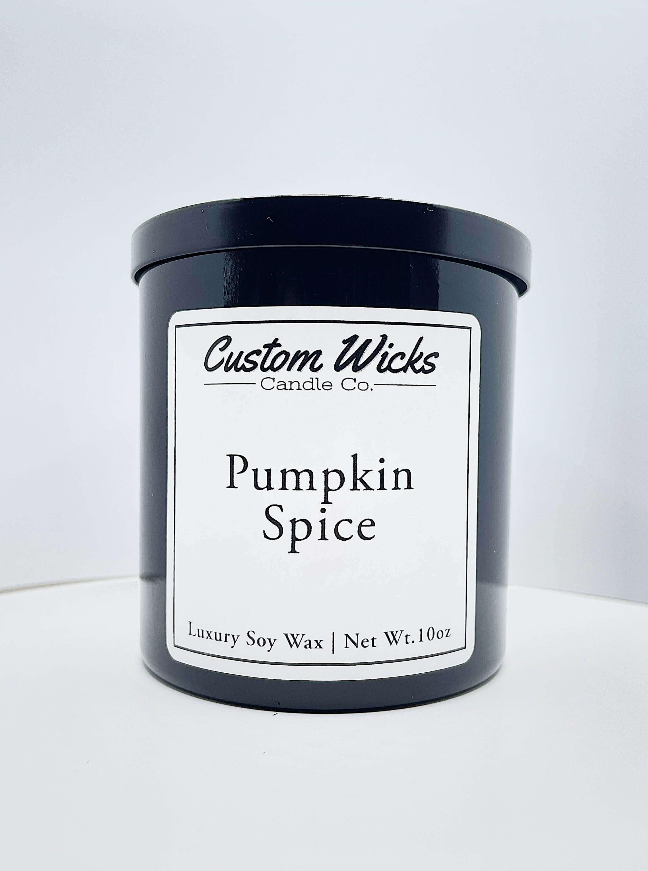 Warm and spicy pumpkin scent with hints of nutmeg, clove, and cinnamon